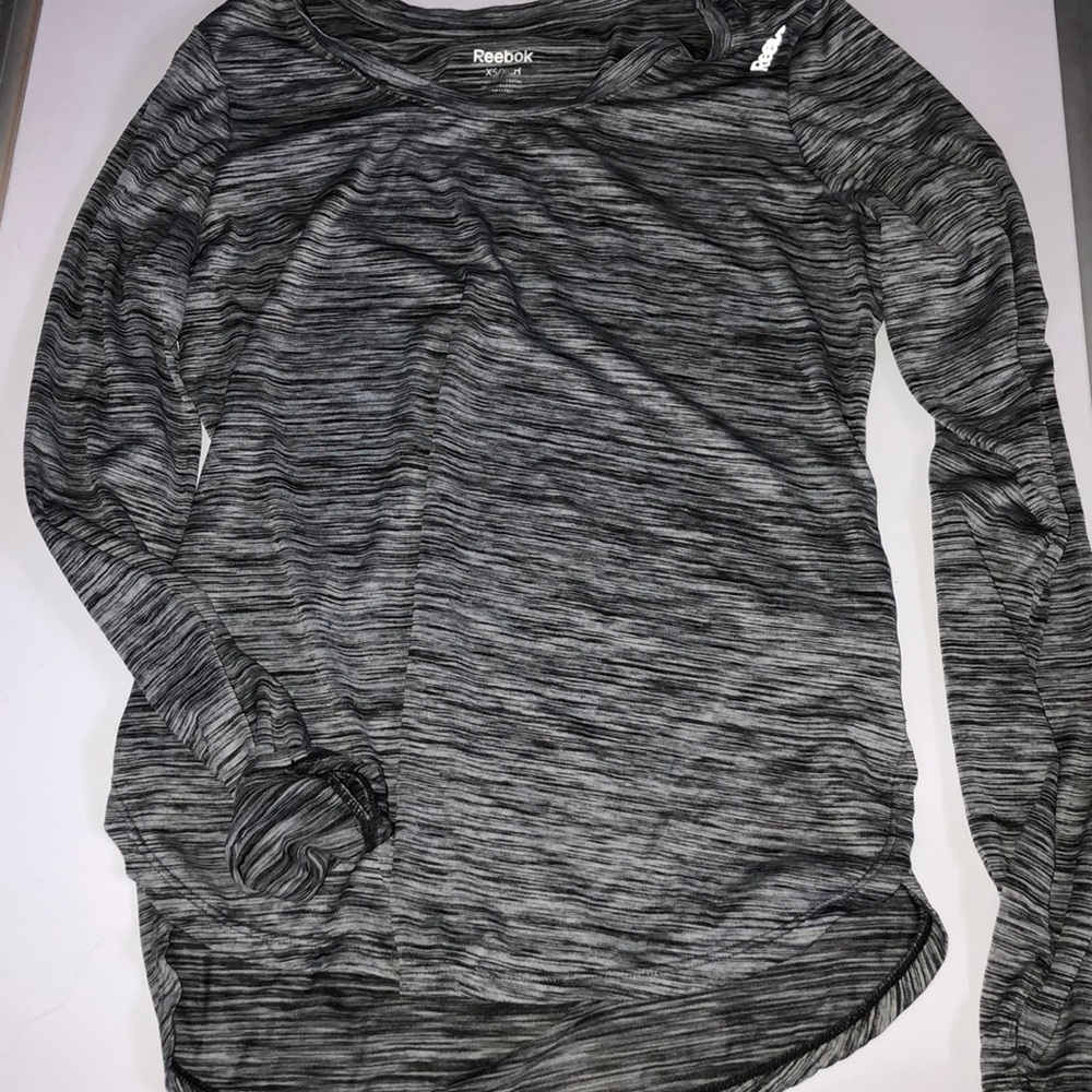 GREY ACTIVEWEAR REEBOK XS SHIRT 🏃🏼‍♀️😁